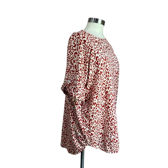 Wonderly Studio Women's White and Red Animal Print Short Sleeve Top Sz 2X - Picture 3 of 7